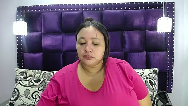 Snapshot of CrushOnMe_ chatting on February 2025 12:32:02 PM CrushOnMe online show from February 2025 12:32:02 PM