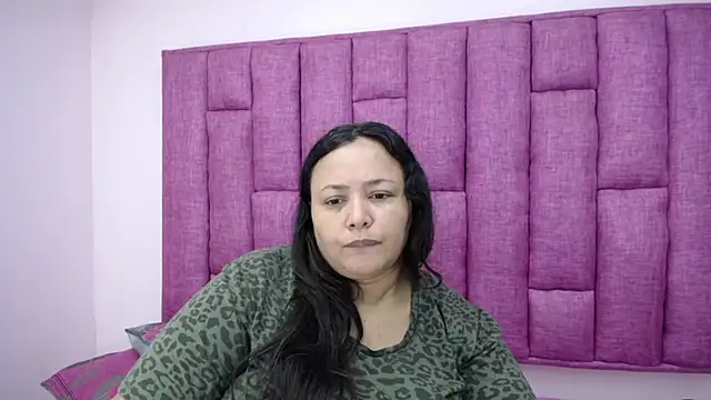 Snapshot of CrushOnMe_ chatting on January 2026 12:13:01 AM CrushOnMe online show from January 2026 12:13:01 AM