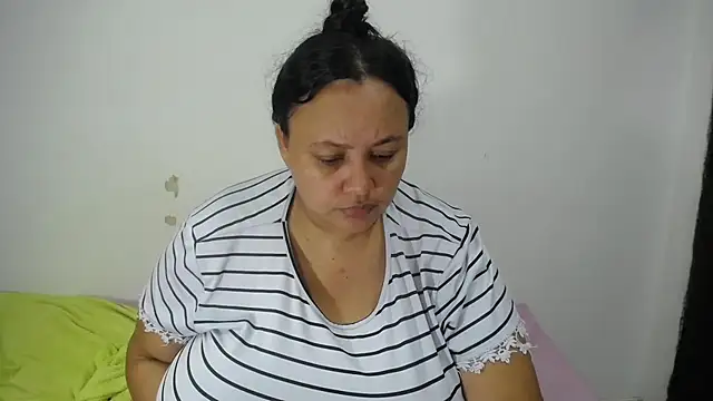 Snapshot of CrushOnMe_ chatting on July 2026 07:20:02 PM CrushOnMe online show from July 2026 07:20:02 PM