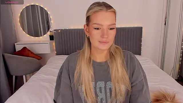 CassieRayss online show from February 2026 02:54:01 PM