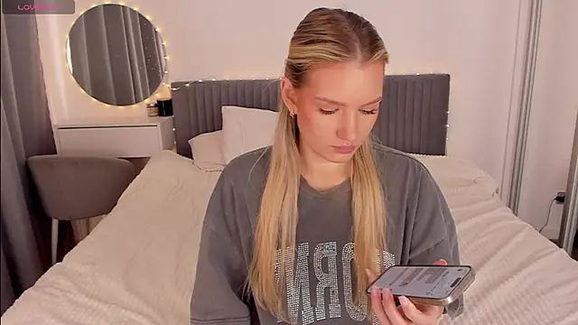 CassieRayss online show from March 2026 08:06:02 AM