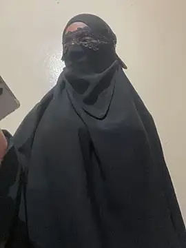 Snapshot of Hijabi_HotGirls chatting on February 2025 08:22:02 PM Hijabi HotGirls online show from February 2025 08:22:02 PM