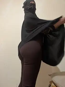 Snapshot of Hijabi_HotGirls chatting on February 2025 03:59:02 PM Hijabi HotGirls online show from February 2025 03:59:02 PM