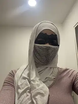 Snapshot of Hijabi_HotGirls chatting on March 2025 02:46:01 AM Hijabi HotGirls online show from March 2025 02:46:01 AM