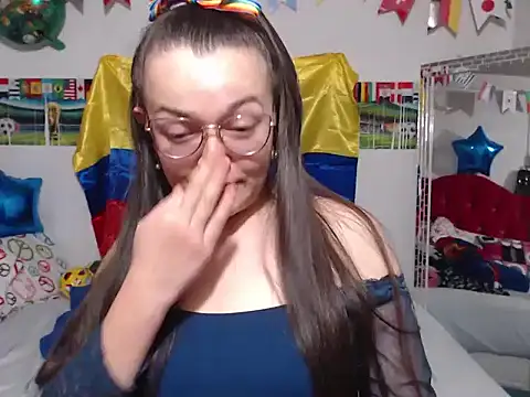 Snapshot of Angela_18honey chatting on July 2026 04:07:01 AM Angela 18honey online show from July 2026 04:07:01 AM