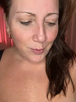 Snapshot of xsexycurvymilf chatting on January 2025 02:53:01 PM xsexycurvymilf online show from January 2025 02:53:01 PM
