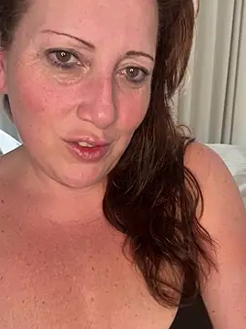 Snapshot of xsexycurvymilf chatting on March 2025 02:57:01 PM xsexycurvymilf online show from March 2025 02:57:01 PM