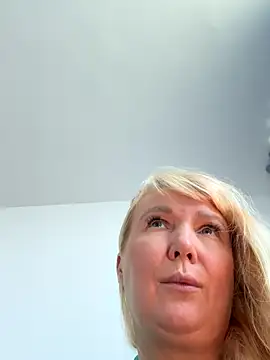 EmmaInLove23 online show from October 2025 02:23:02 AM