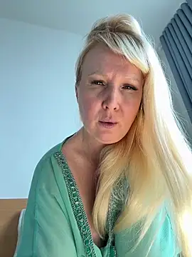 EmmaInLove23 online show from February 2026 02:26:01 AM