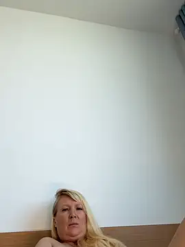 EmmaInLove23 online show from February 2026 05:30:02 AM