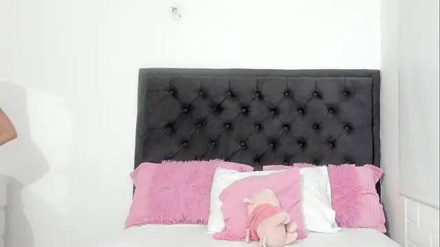 sara evans02 online show from March 2025 04:13:01 AM