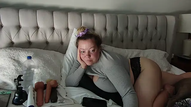 Snapshot of Beauty4AGent chatting on December 2024 08:38:02 PM Beauty4AGent online show from December 2024 08:38:02 PM