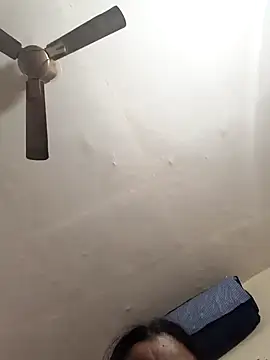  Redwine  online show from February 2025 06:51:01 PM