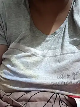 Snapshot of _Redwine_ chatting on March 2025 05:53:02 PM Redwine online show from March 2025 05:53:02 PM