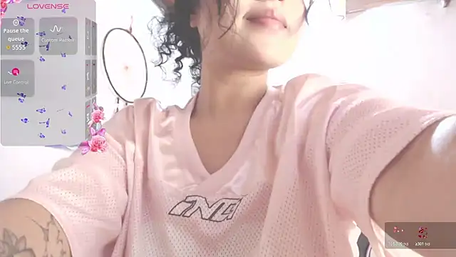 Snapshot of Amara18_ chatting on November 2025 06:02:02 AM Amara18 online show from November 2025 06:02:02 AM