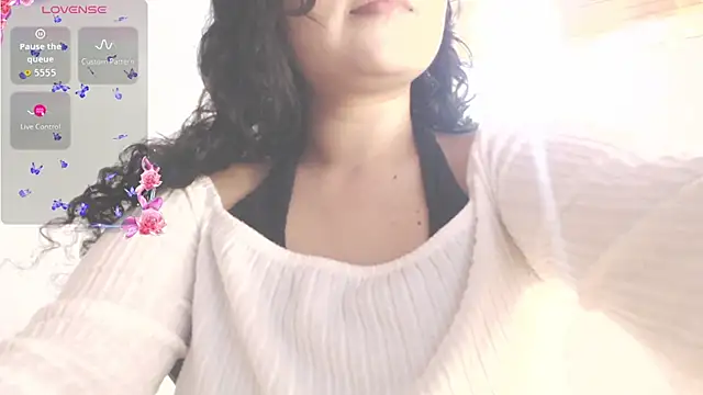 Snapshot of Amara18_ chatting on December 2025 02:28:02 AM Amara18 online show from December 2025 02:28:02 AM