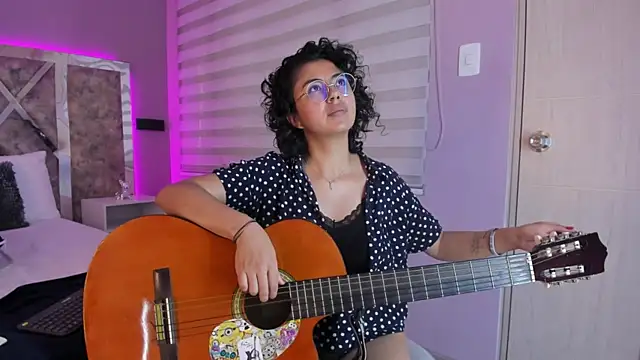 Snapshot of Amareto_ chatting on February 2025 05:26:02 PM Amareto online show from February 2025 05:26:02 PM