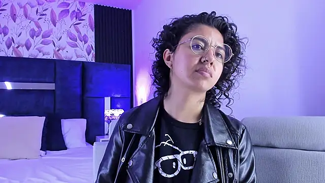 Snapshot of Amareto_ chatting on February 2025 01:48:02 PM Amareto online show from February 2025 01:48:02 PM