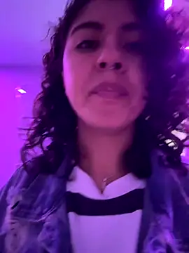 Snapshot of Amareto_ chatting on November 2025 12:05:01 AM Amareto online show from November 2025 12:05:01 AM