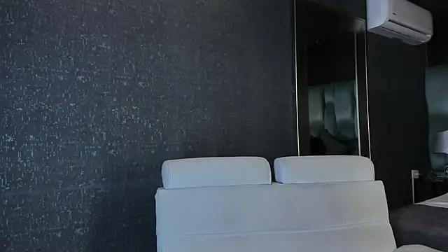 Amareto  online show from April 2026 09:21:01 AM