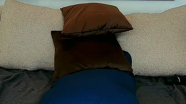 Snapshot of angel_fox__ chatting on June 2026 11:43:01 PM angel fox online show from June 2026 11:43:01 PM