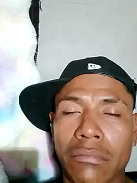 Snapshot of Moreno1813 chatting on February 2025 07:10:01 AM Moreno1813 online show from February 2025 07:10:01 AM