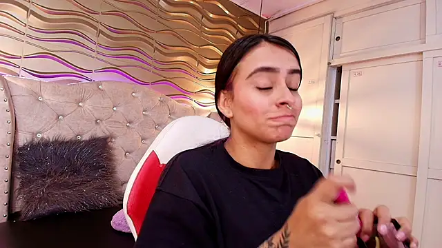 Snapshot of Andreita_Jones chatting on December 2025 12:03:02 PM Andreita Jones online show from December 2025 12:03:02 PM