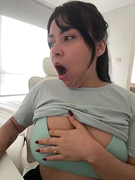 PetitLumiere online show from March 2025 12:34:01 PM