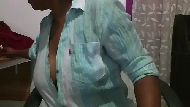 angelsilvia online show from November 2025 07:07:01 AM