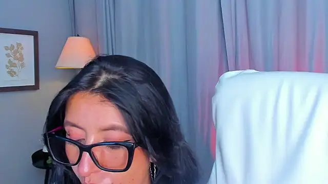 kira moon   online show from March 2026 08:48:01 PM