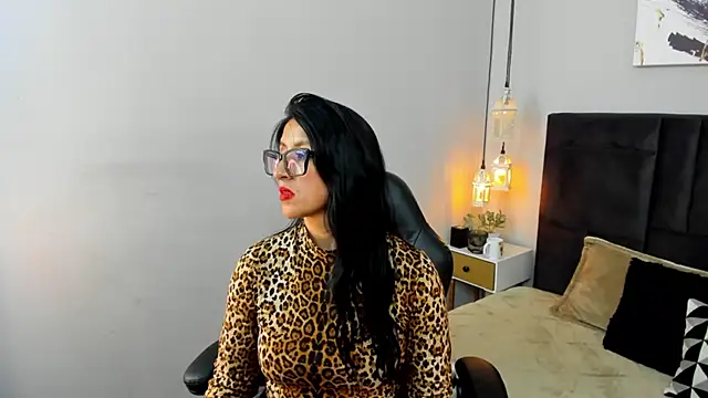 kira moon   online show from March 2026 08:04:02 PM