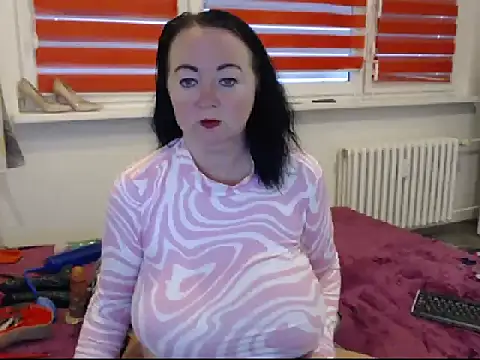 Snapshot of Alexie33 chatting on February 2025 10:05:01 AM Alexie33 online show from February 2025 10:05:01 AM