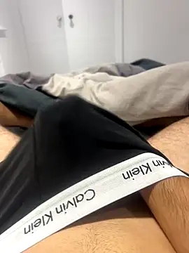 h0rnyguy001 online show from October 2025 07:10:02 AM