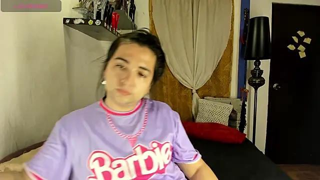 SARAMISHA online show from November 2025 03:58:02 PM