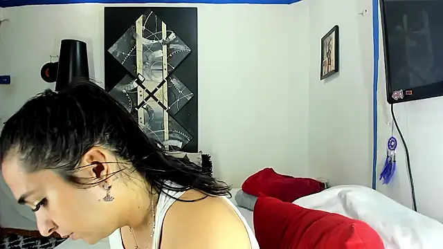 Snapshot of SARAMISHA chatting on April 2026 10:35:02 PM SARAMISHA online show from April 2026 10:35:02 PM
