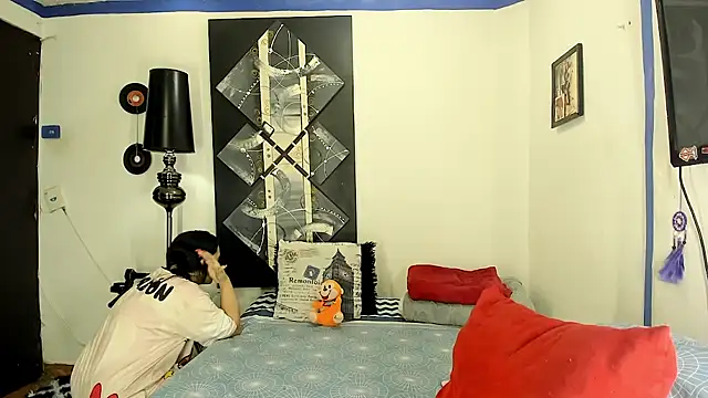 Snapshot of SARAMISHA chatting on May 2026 05:32:02 PM SARAMISHA online show from May 2026 05:32:02 PM