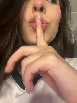 LittleDoll    online show from November 2025 10:40:01 PM