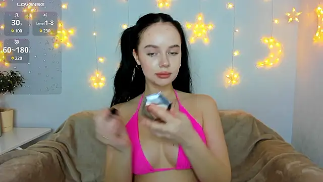 Snapshot of Lori__Hell chatting on December 2024 02:18:01 AM Lori  Hell online show from December 2024 02:18:01 AM