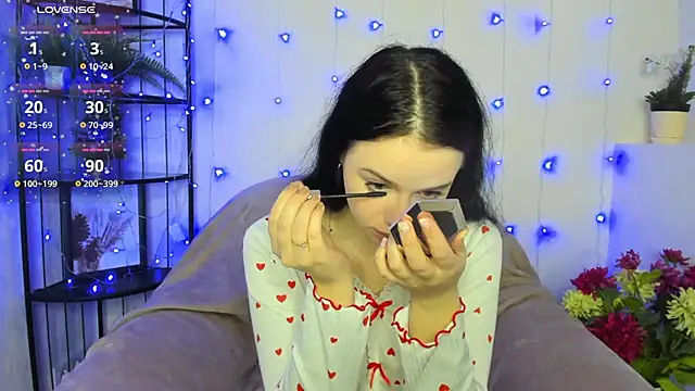 Snapshot of Lori__Hell chatting on February 2025 02:50:01 AM Lori  Hell online show from February 2025 02:50:01 AM