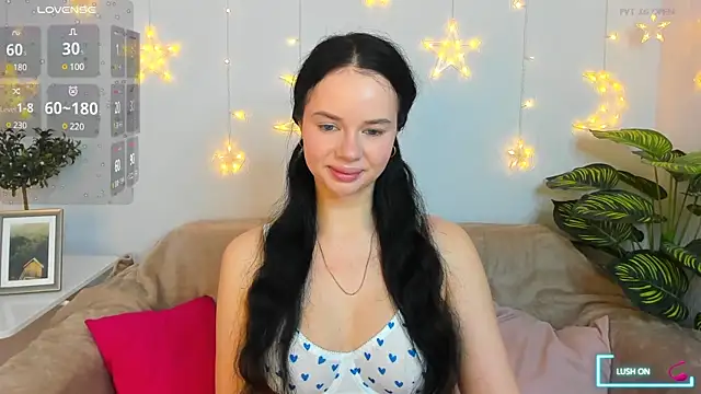 Snapshot of Lori__Hell chatting on February 2025 02:31:01 AM Lori  Hell online show from February 2025 02:31:01 AM