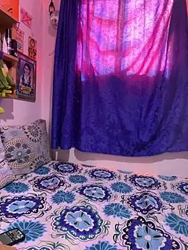 Snapshot of LiliJones_ chatting on November 2025 02:06:01 PM LiliJones online show from November 2025 02:06:01 PM