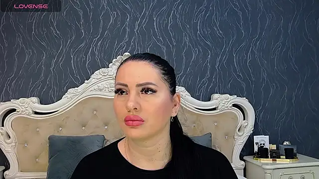 Snapshot of Lauren_Saint chatting on February 2025 07:56:02 AM Lauren Saint online show from February 2025 07:56:02 AM