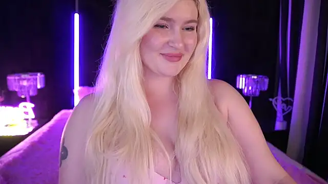 Snapshot of CocoSecretss chatting on December 2024 10:52:01 AM CocoSecretss online show from December 2024 10:52:01 AM