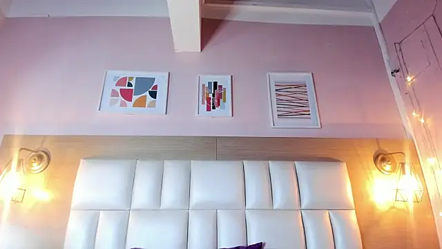 Dollar-girl online show from January 2025 11:57:01 AM