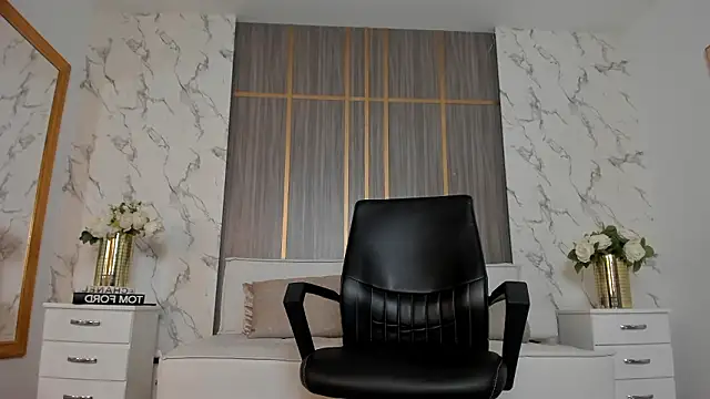 Snapshot of Dollar-girl chatting on March 2026 01:06:01 PM Dollar-girl online show from March 2026 01:06:01 PM