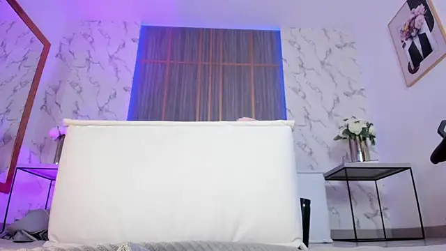 Snapshot of Dollar-girl chatting on March 2026 06:11:02 PM Dollar-girl online show from March 2026 06:11:02 PM