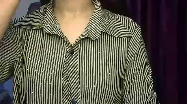 Snapshot of Karnaa_vail chatting on January 2025 04:44:02 AM Karnaa vail online show from January 2025 04:44:02 AM