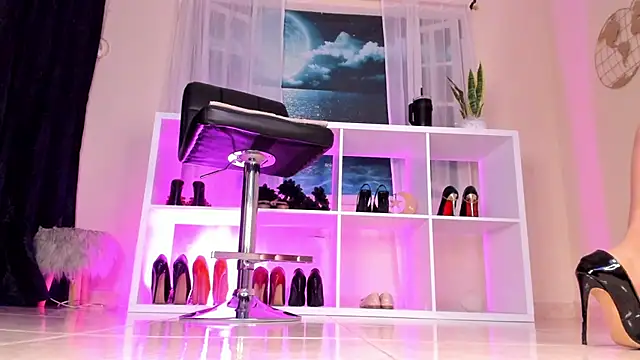 Itzeldreams online show from September 2025 01:11:02 PM