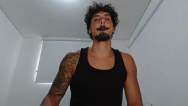 Snapshot of milkoffe chatting on February 2026 03:34:02 PM milkoffe online show from February 2026 03:34:02 PM