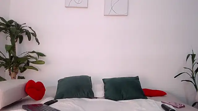 Snapshot of NicollColeman chatting on November 2025 07:24:02 PM NicollColeman online show from November 2025 07:24:02 PM